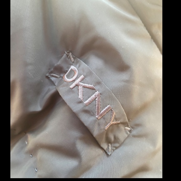 DKNY Black Long puffer insulated warm jacket fur hood winter coat L pockets EUC - Picture 5 of 5